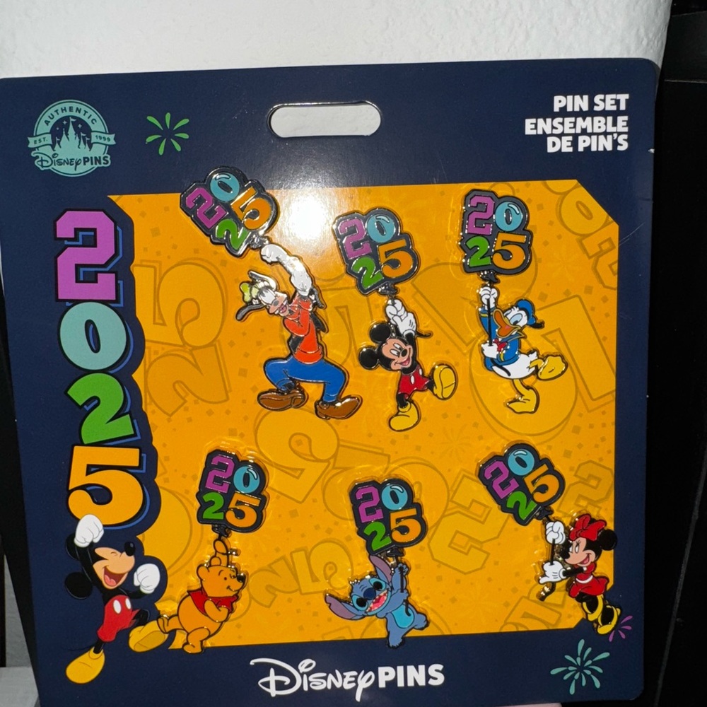 Disney 2025 Pin Set pin lot